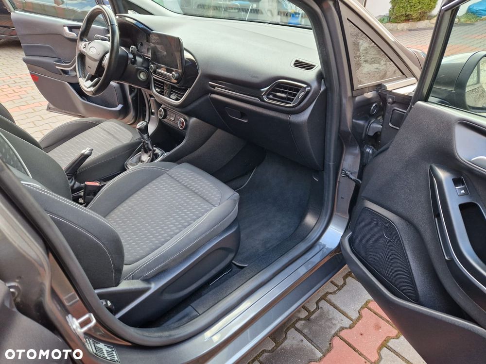 Ford Fiesta 1.1 S&S TITANIUM - 19