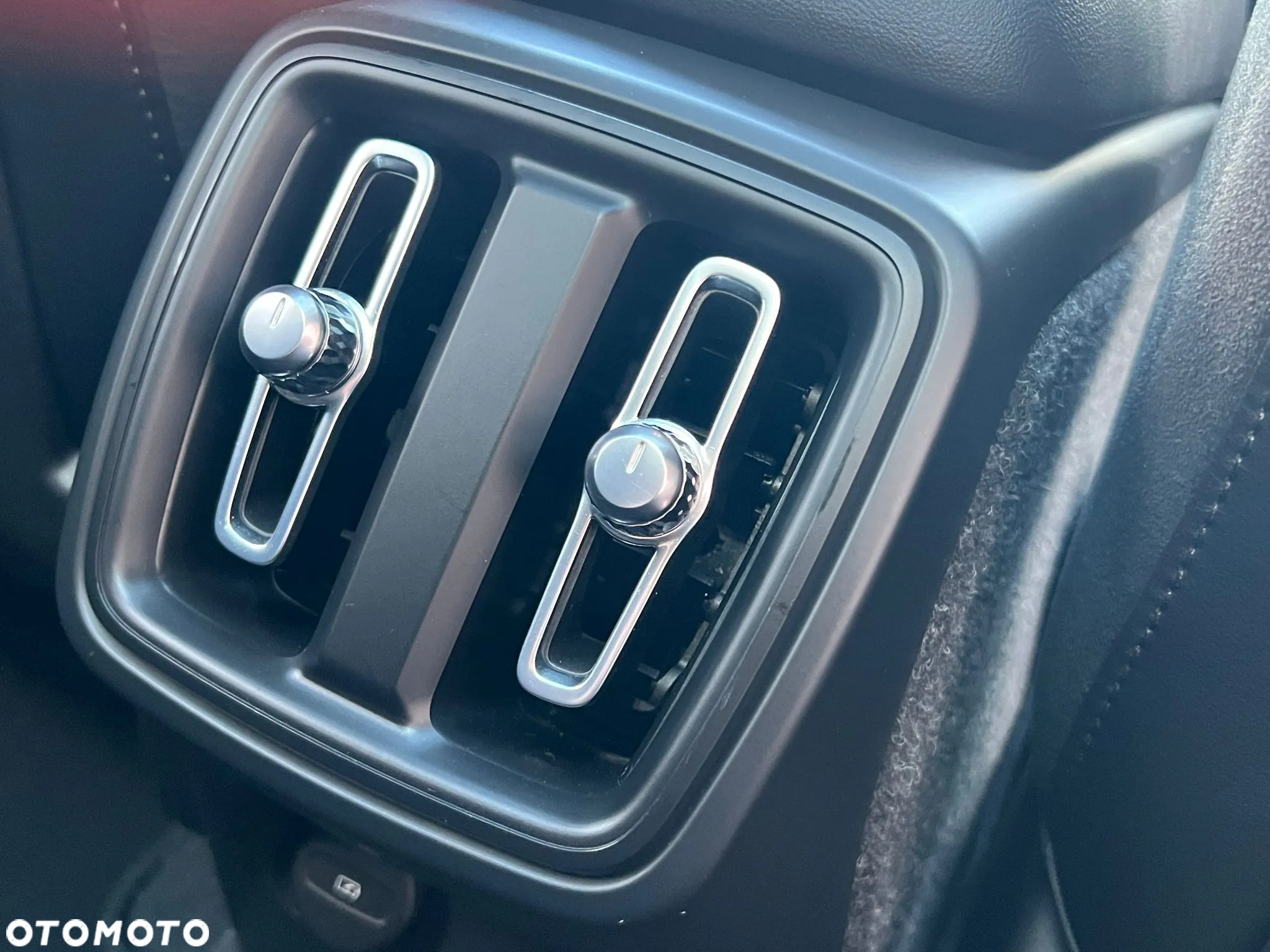 Volvo XC 40 - 28
