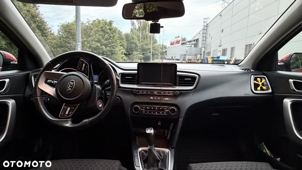 Kia Ceed - 7