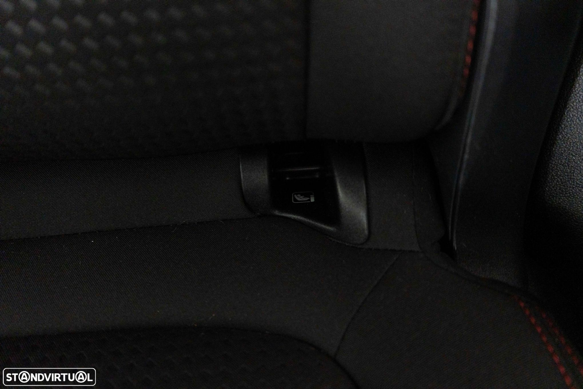 Ford Kuga - 10
