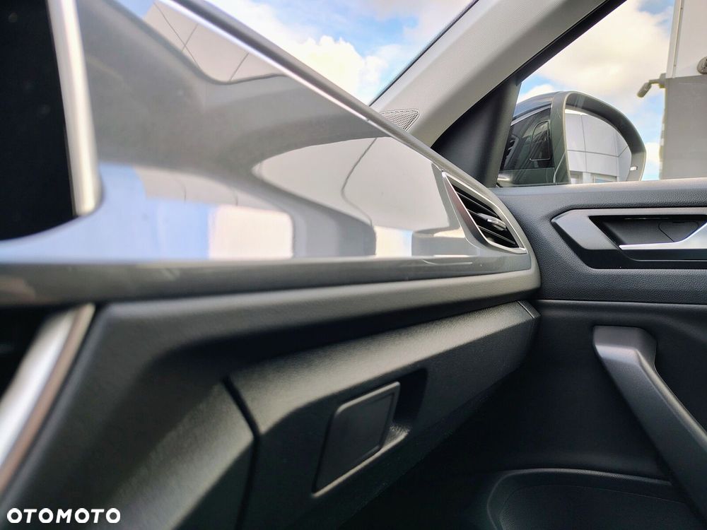 Volkswagen T-Roc - 23