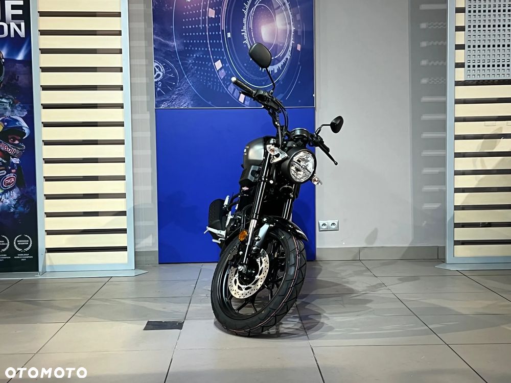 Yamaha XSR - 10