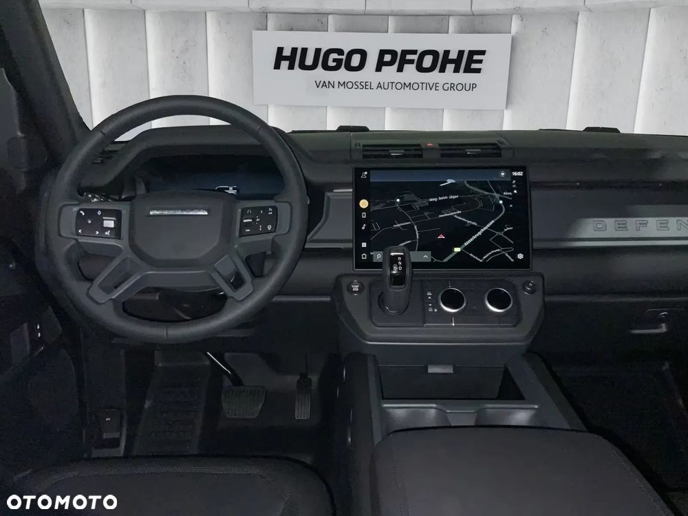 Land Rover Defender 110 D200 X-Dynamic SE - 11