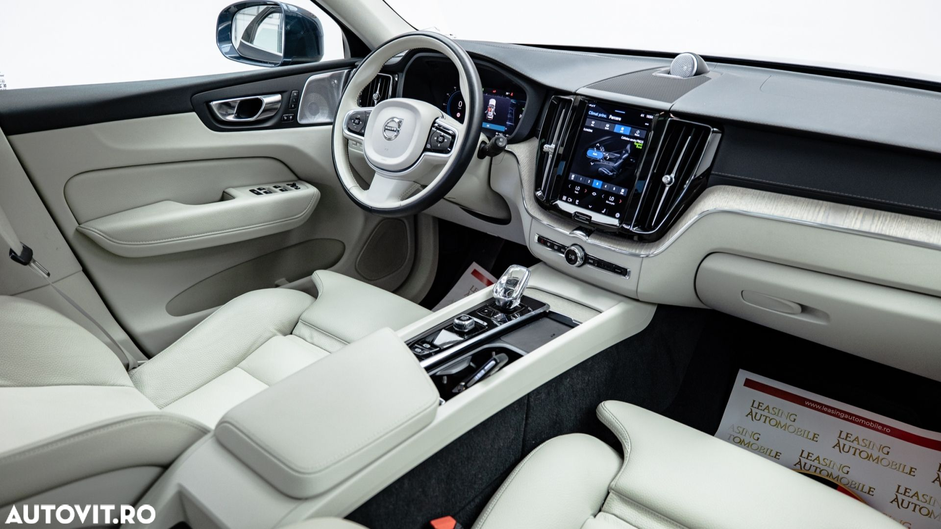 Volvo XC 60 T8 AWD Recharge Geartronic Inscription - 19
