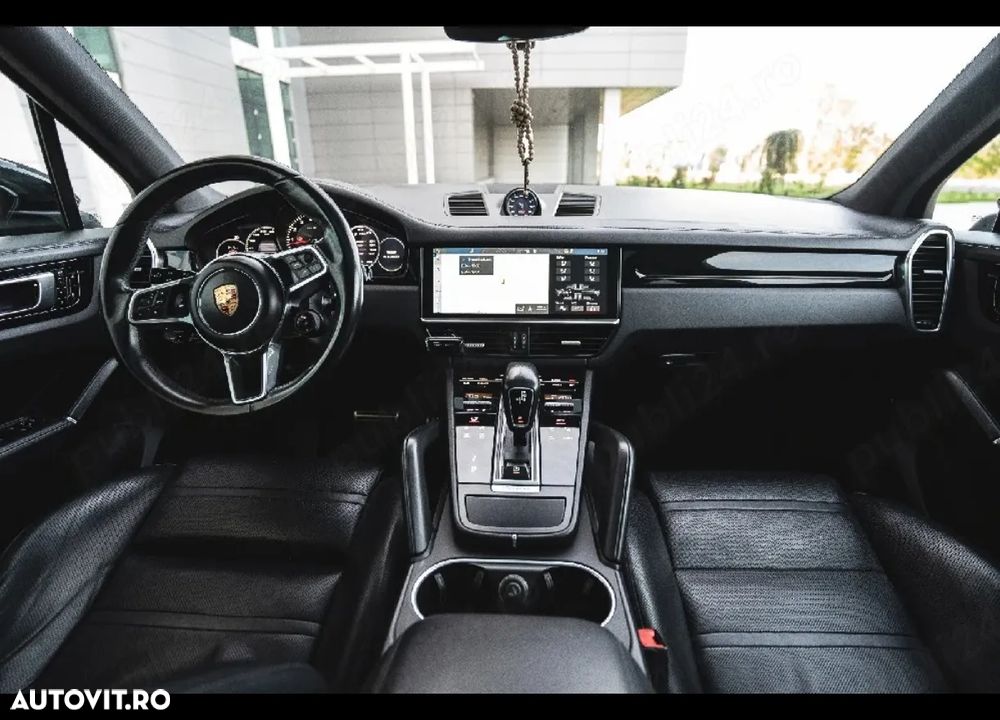 Porsche Cayenne S - 6