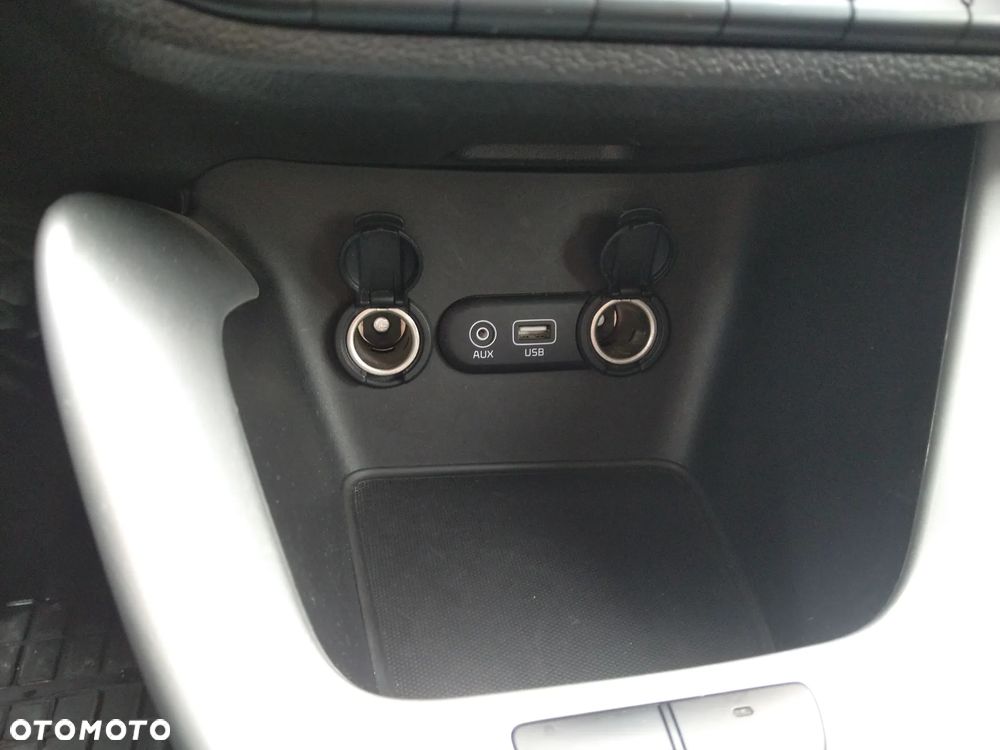 Kia Ceed 1.6 GDI Smart Plus - 16