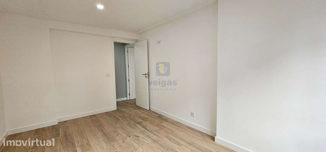 Apartamento renovado com 3 quartos no Forte da Casa - Grande imagem: 2/14