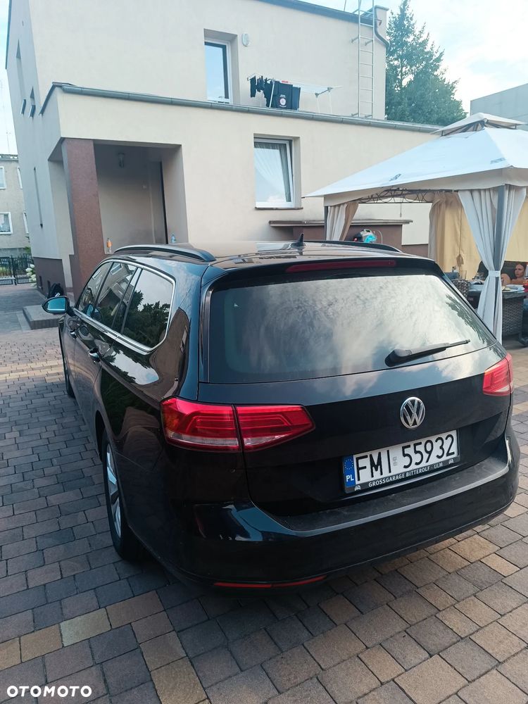 Volkswagen Passat - 12