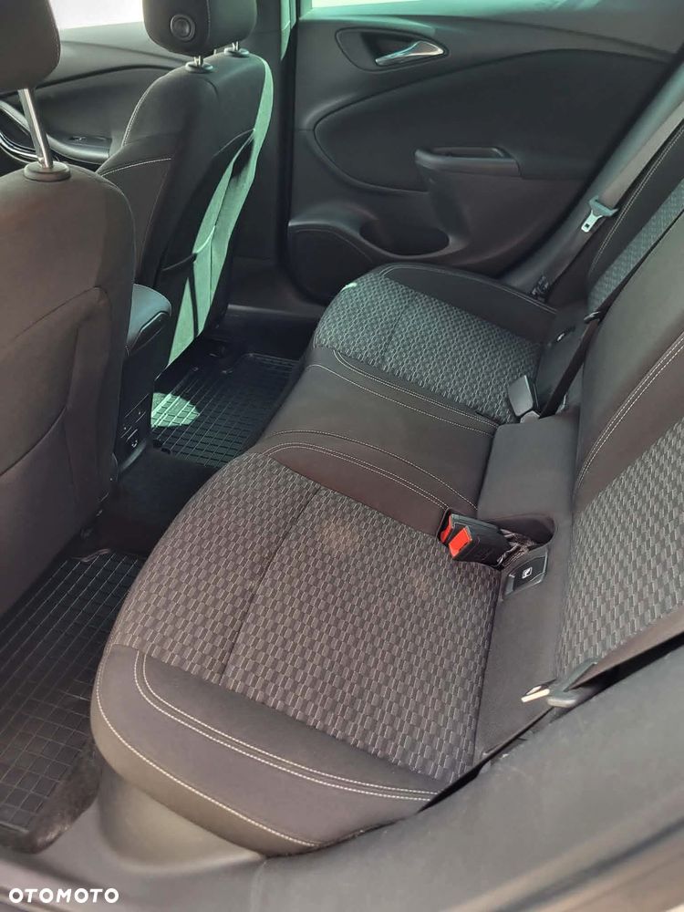 Opel Astra 1.6 Turbo Start/Stop Innovation - 12