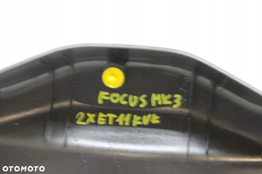 FORD FOCUS MK3 KOMBI 10R- TAPICERKA PLASTIK KLAPY POKRYWY BAGAŻNIKA - 10
