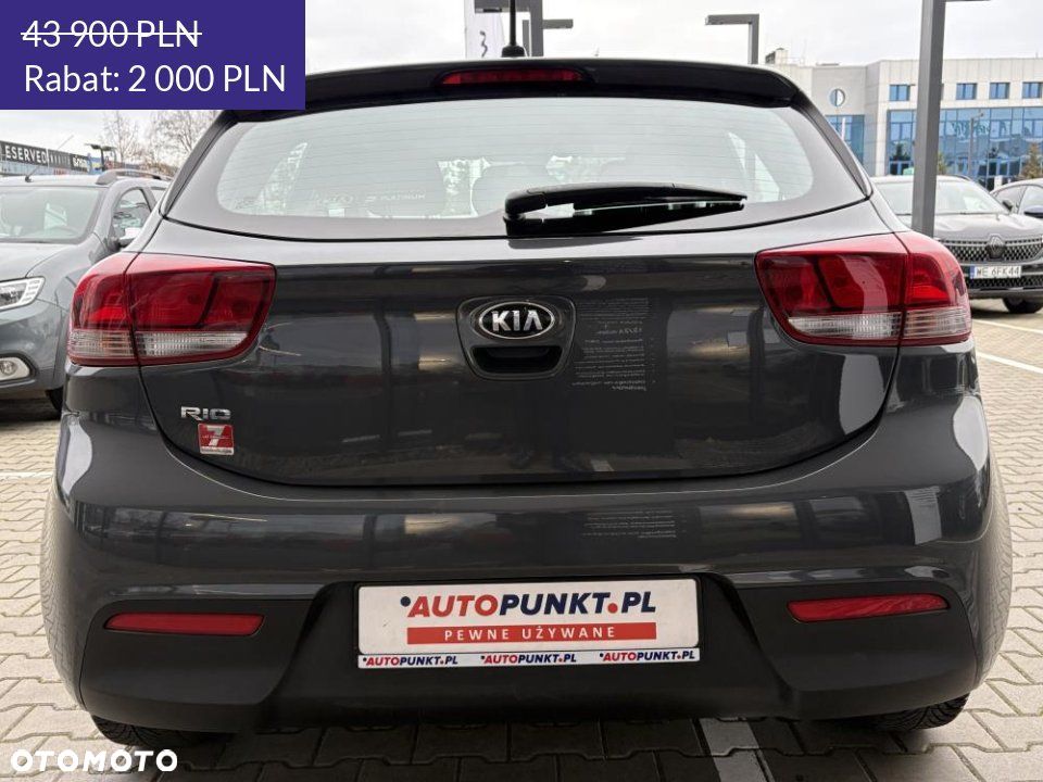 Kia Rio - 16