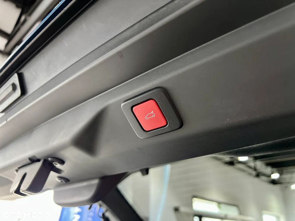 Peugeot 3008 1.2 PureTech mHEV GT E-DCS6 - 17