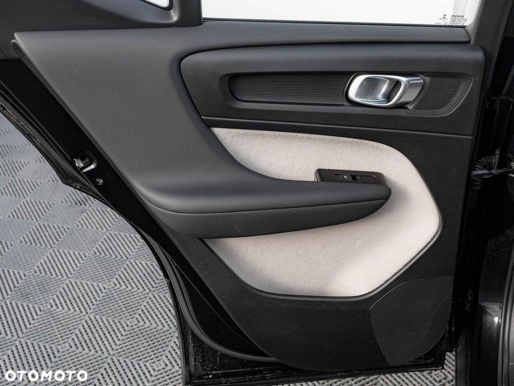 Volvo XC 40 - 26