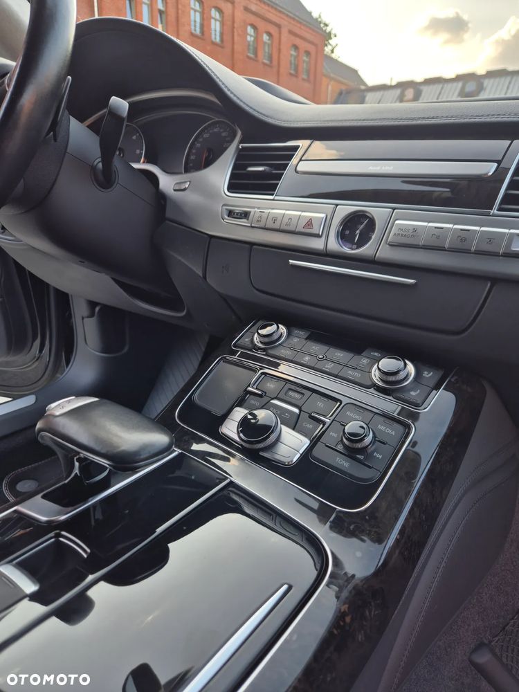 Audi A8 4.2 TDI DPF (clean diesel) quattro tiptronic Lang - 20