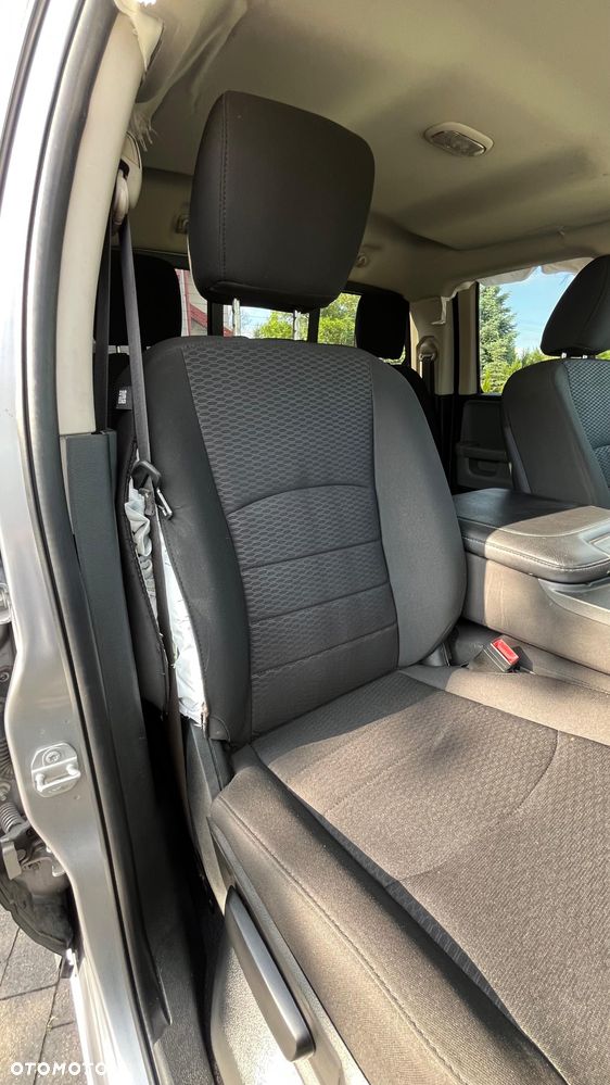 Dodge RAM 5.7 4x4 - 25