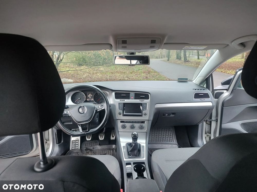 Volkswagen Golf 1.4 TSI BMT Comfortline - 17