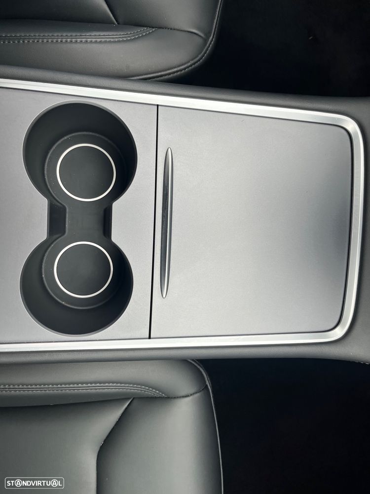 Tesla Model Y Standard - 33