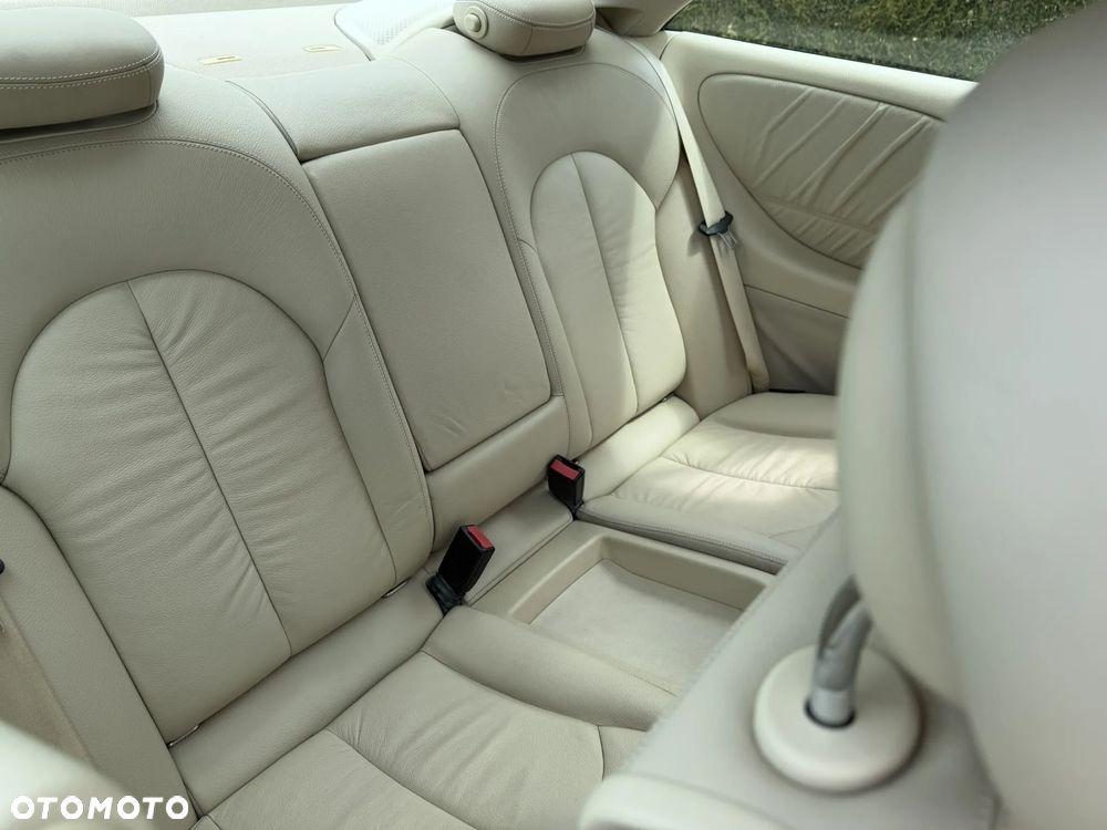 Mercedes-Benz CLK 320 CDI 7G-TRONIC Elegance - 13