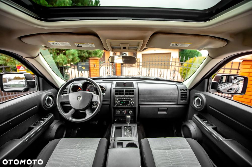 Dodge Nitro 3.7 V6 SLT - 22