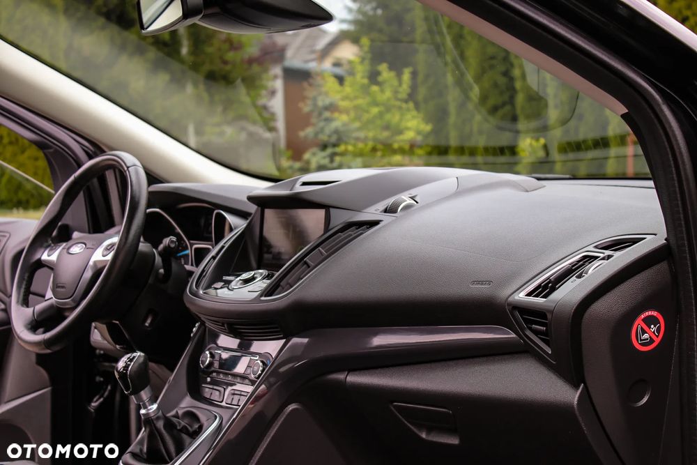 Ford Kuga 1.5 EcoBoost 2x4 Titanium - 20