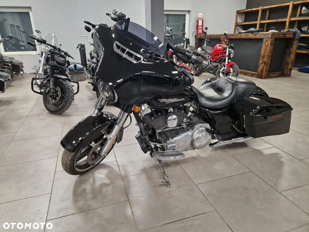 Harley-Davidson Touring Street Glide - 5