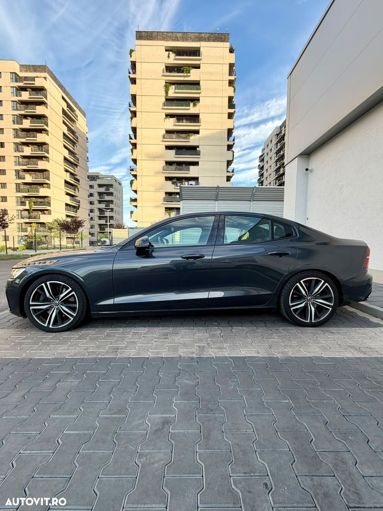 Volvo S60 T5 R-Design - 5