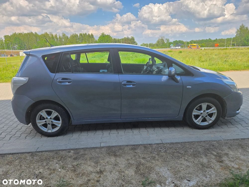 Toyota Verso 1.8 Sol - 4