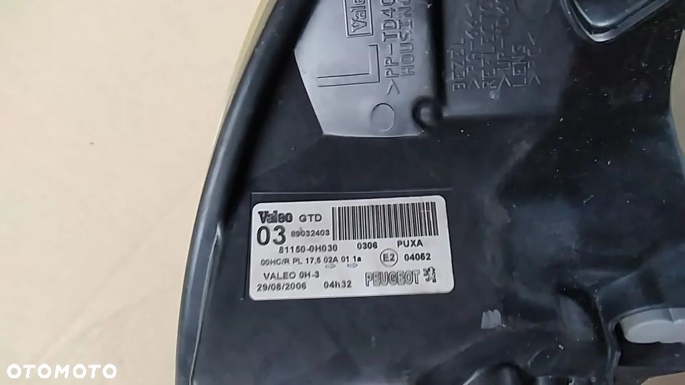 PEUGEOT 107 REFLEKTOR LEWY PRAWY LAMPA - 7