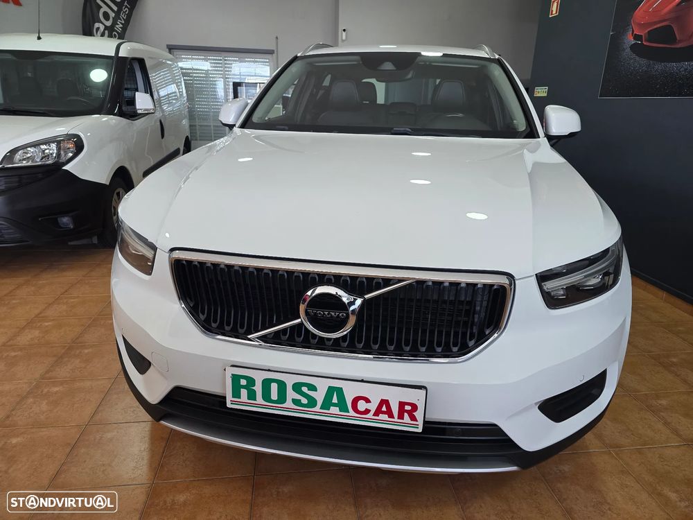 Volvo XC 40 2.0 D3 Momentum Plus - 3