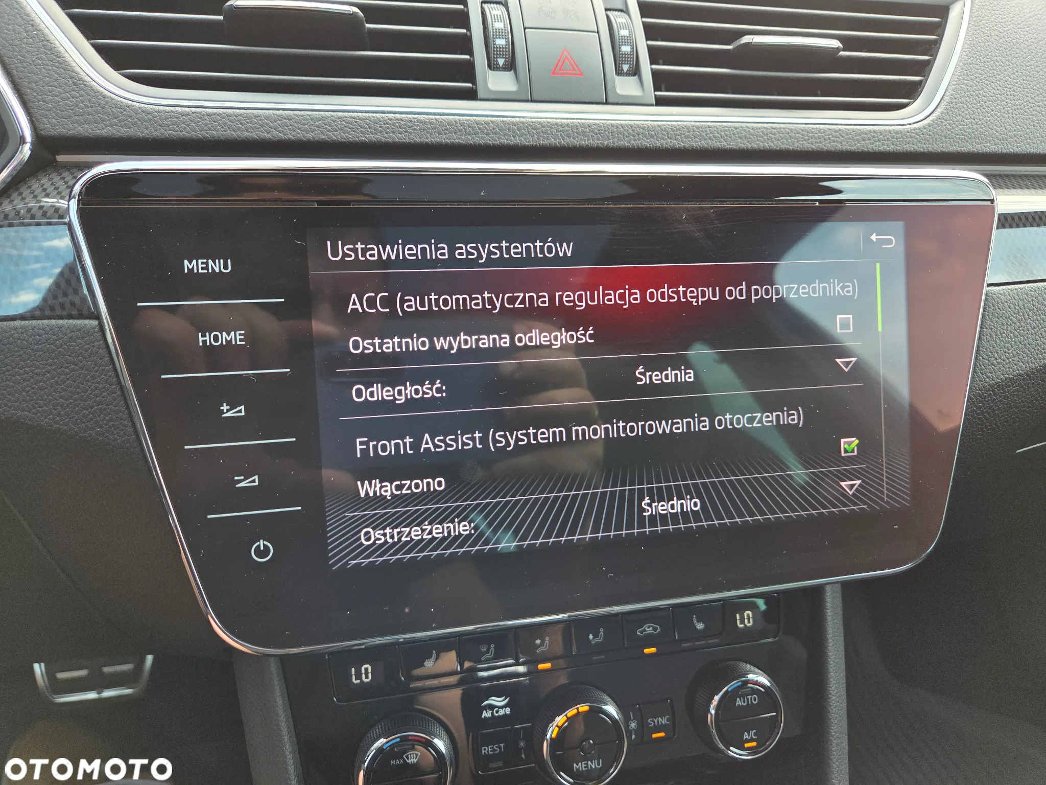 Skoda Superb Combi 2.0 TDI DSG Sportline - 22