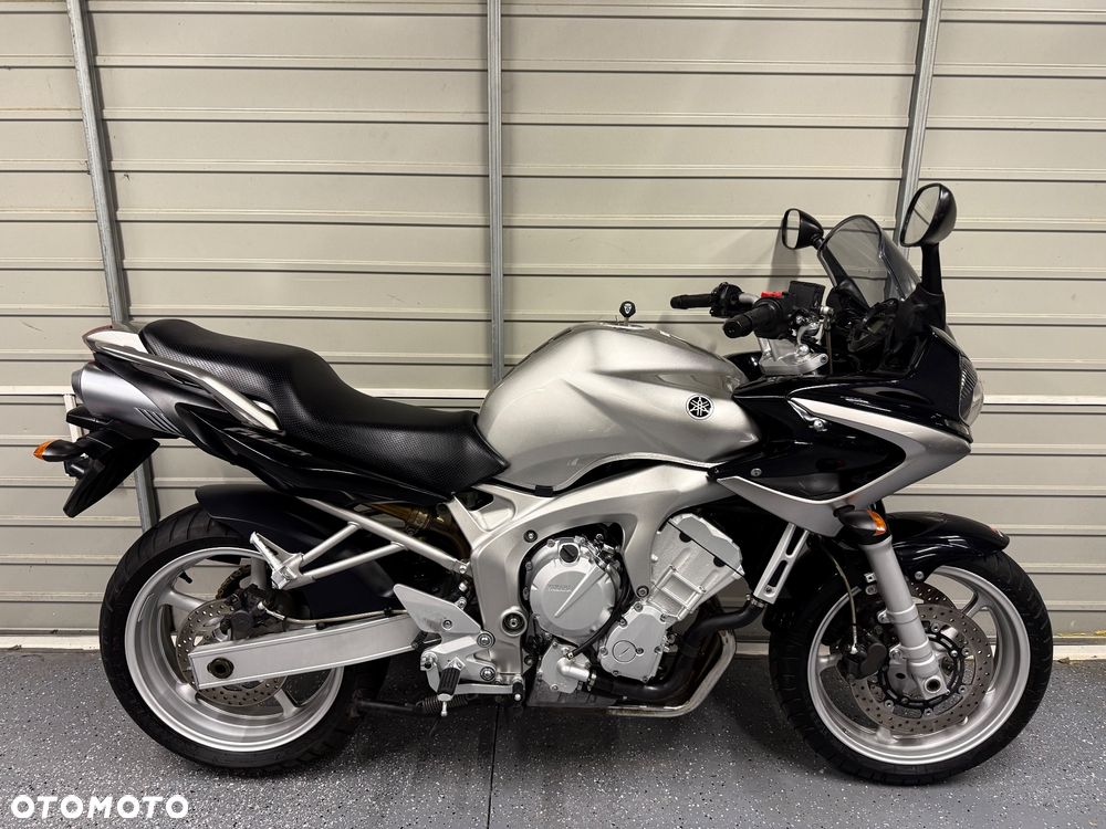 Yamaha FZ6 - 2
