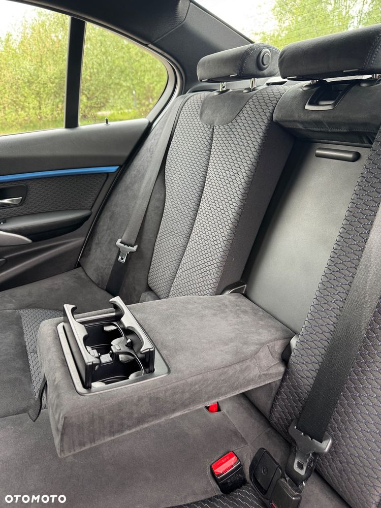 BMW Seria 3 318i - 18