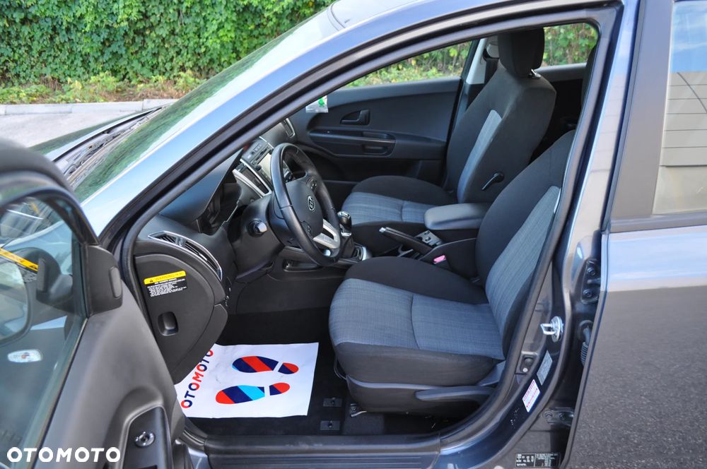 Kia Ceed - 12