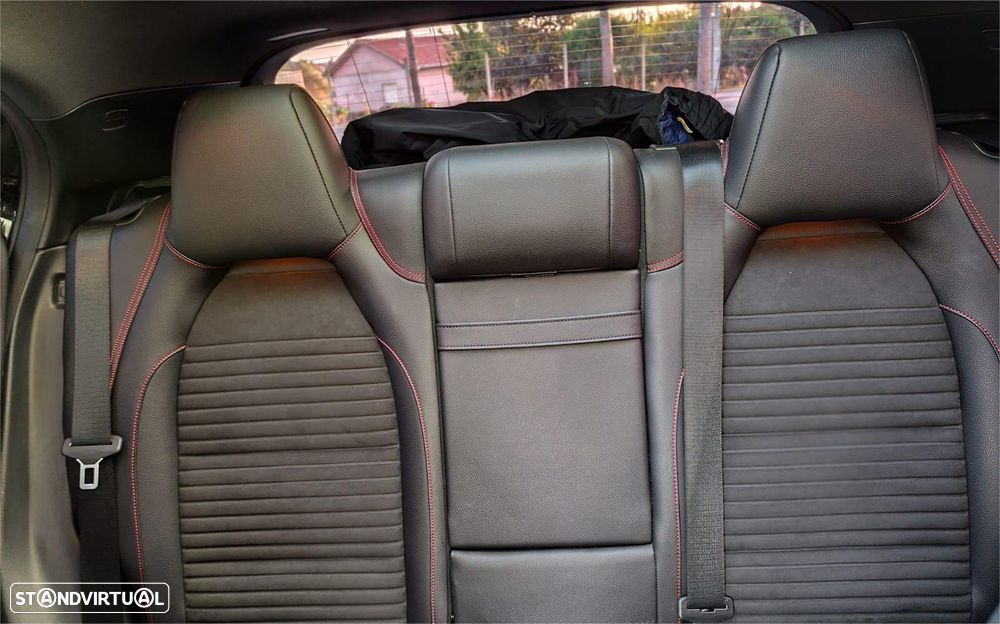 Mercedes-Benz GLA 180 d 7G-DCT AMG Line - 13