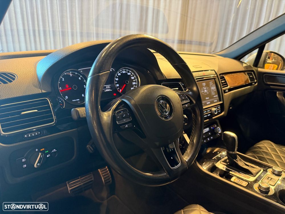 VW Touareg 3.0 TDI V6 Executive Edition - 22
