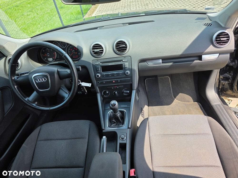 Audi A3 Sportback 1.6 TDI DPF Ambition - 19