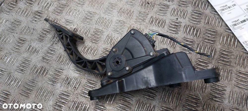 PEDAŁ GAZU POTENCJOMETR KIA CARENS III 2.0 CRDI 32726-1D200 - 2