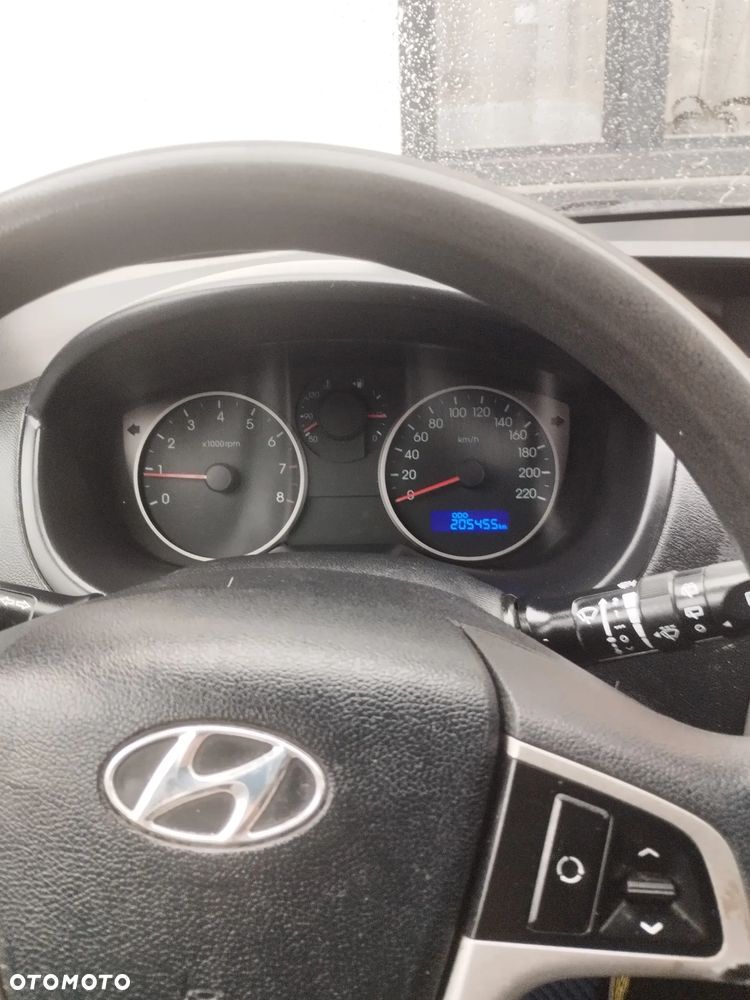 Hyundai i20 - 19