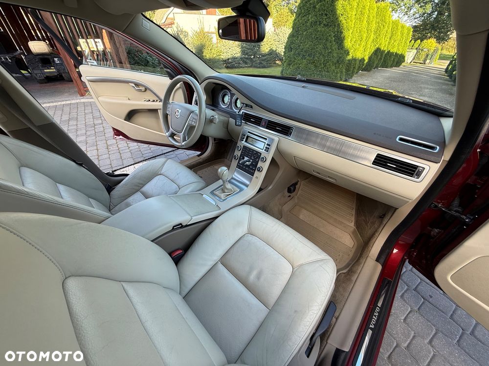 Volvo V70 2.0 Momentum - 26