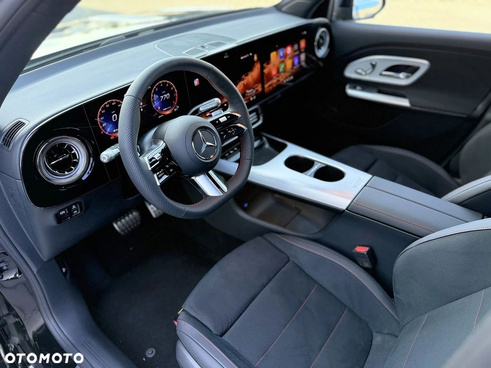 Mercedes-Benz GLB - 21
