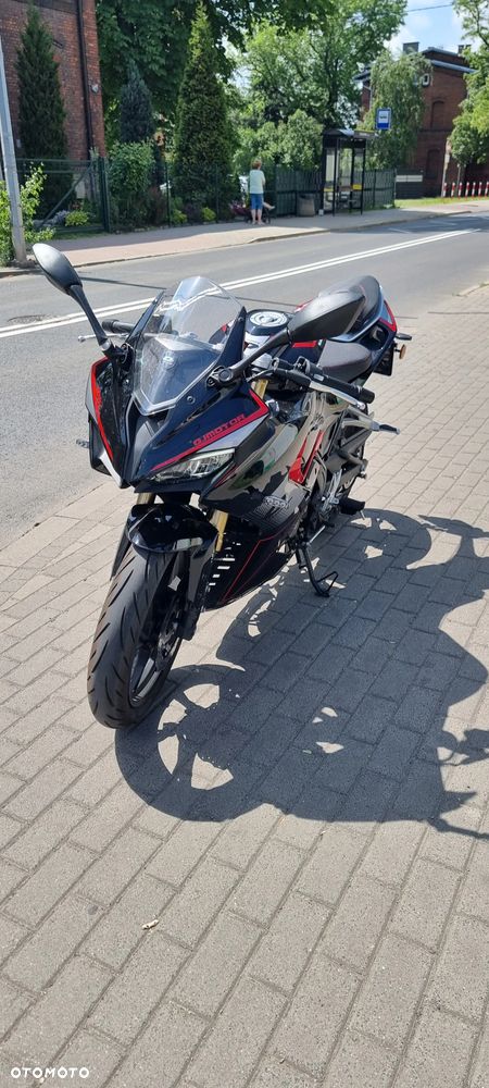 QJMOTOR SRK 125R - 1
