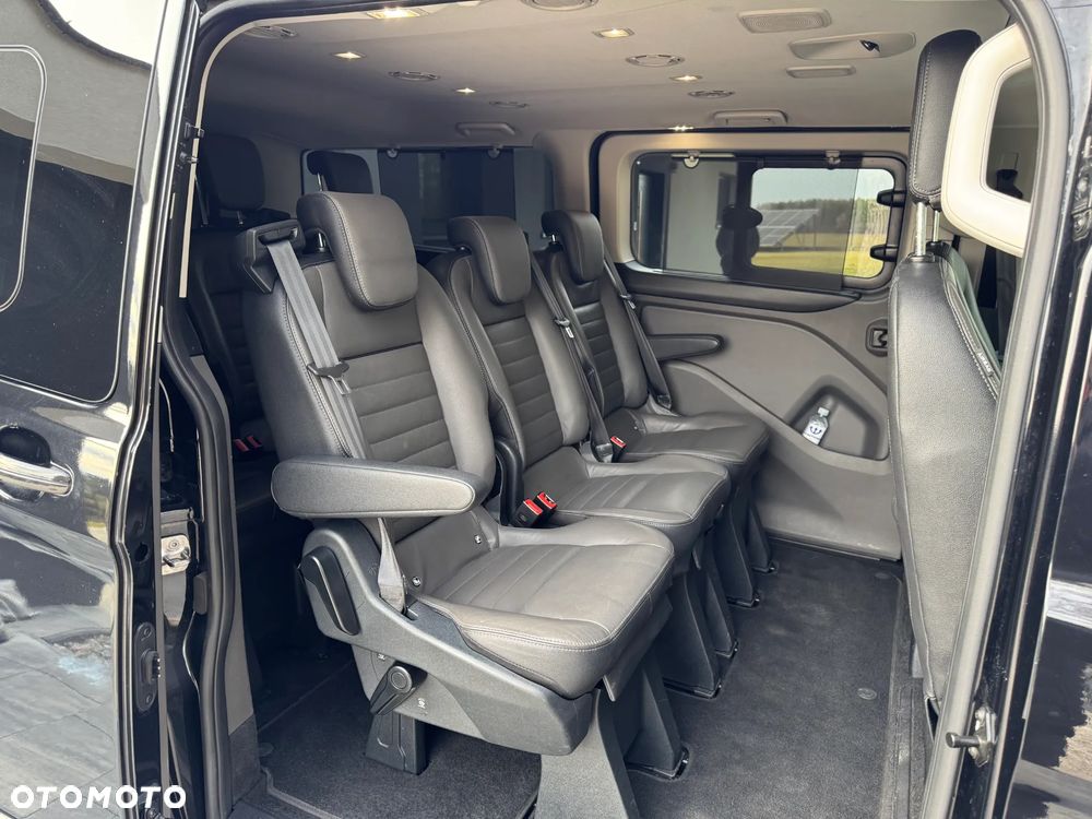 Ford Tourneo Custom - 17