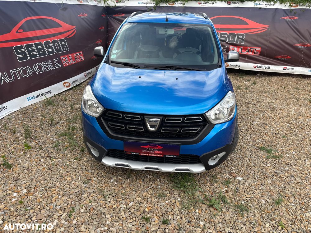 Dacia Lodgy 1.5 Blue dCi Stepway - 1