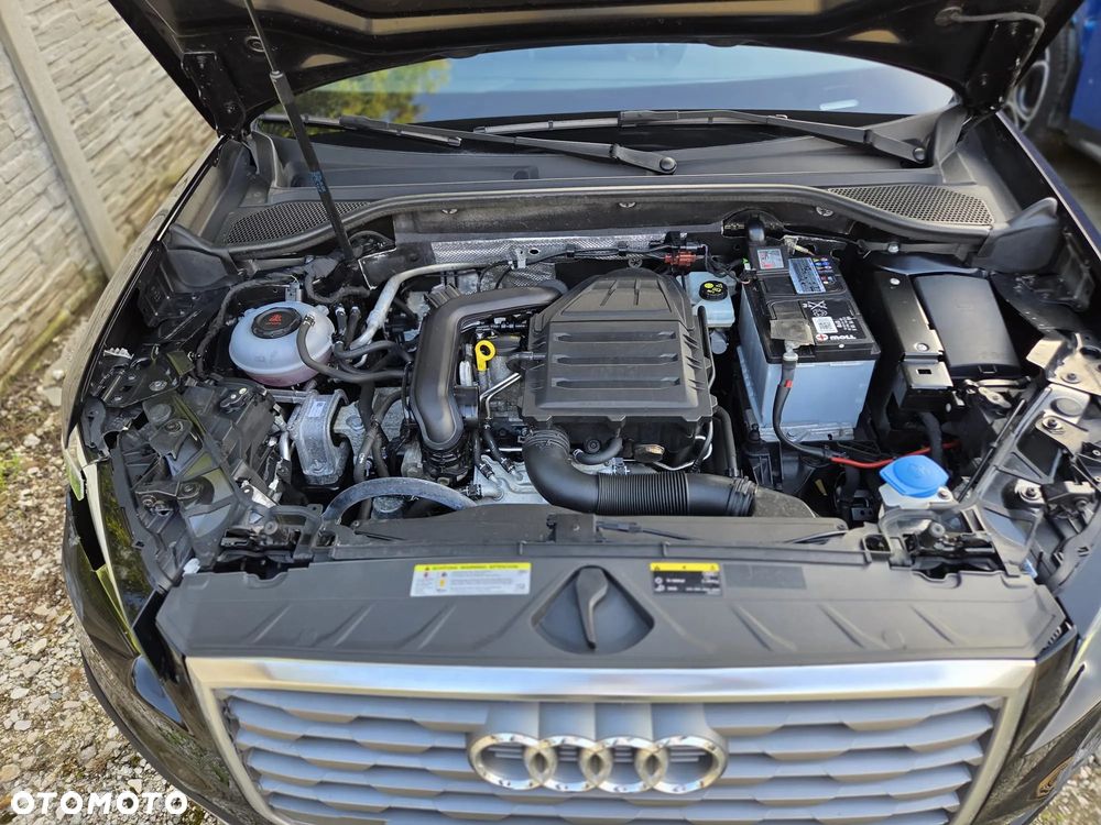 Audi Q2 1.0 TFSI ultra design - 10