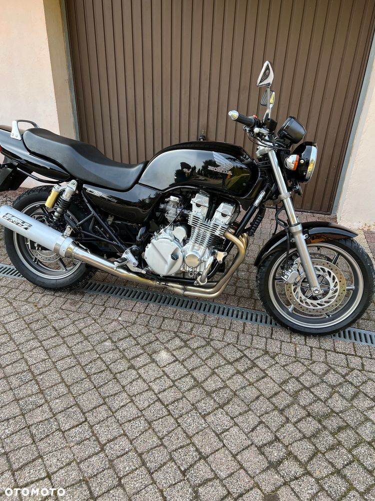 Honda CB - 2