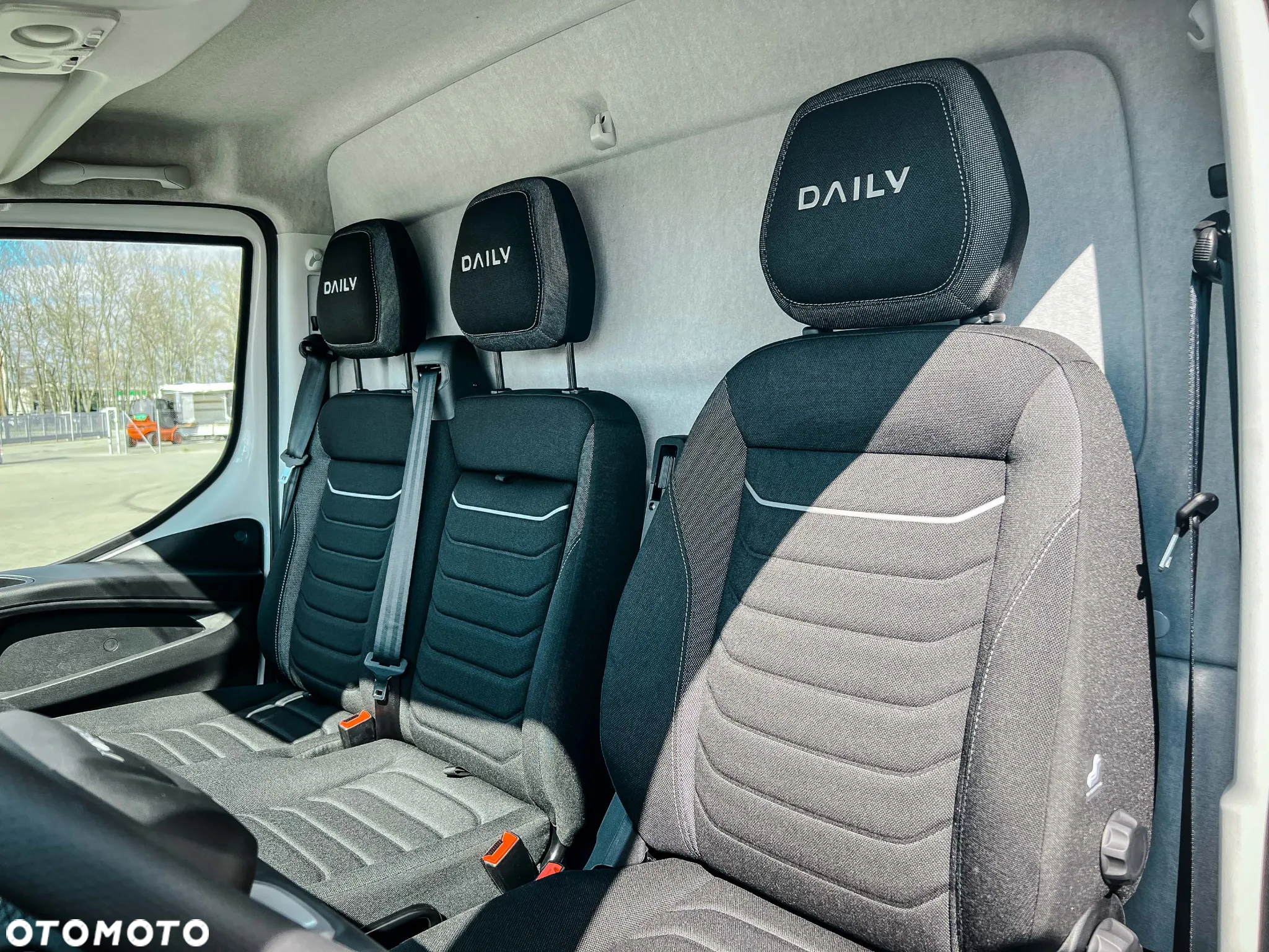Iveco 35S18H/P 3.0 180KM 6MT Izoterma, Duży Kontener! - 14