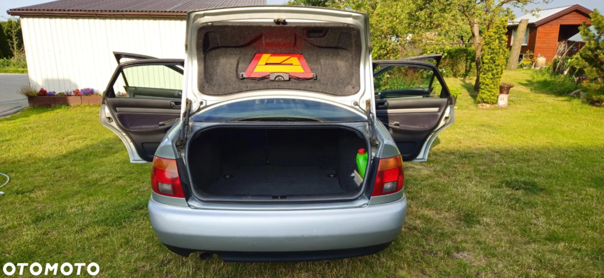 Audi A4 1.6 - 25