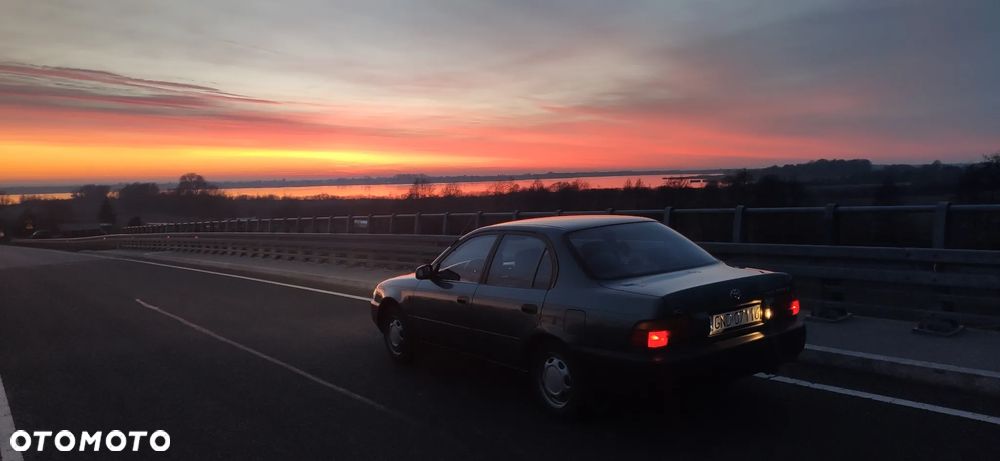 Toyota Corolla - 3