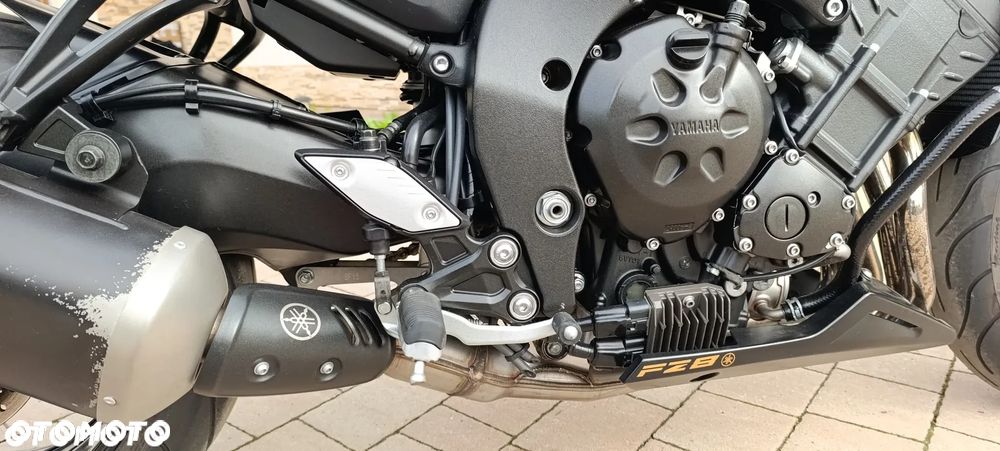 Yamaha FZ8 - 26