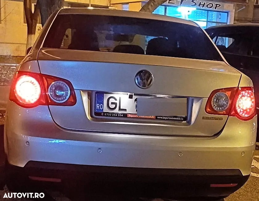 Volkswagen Jetta - 25